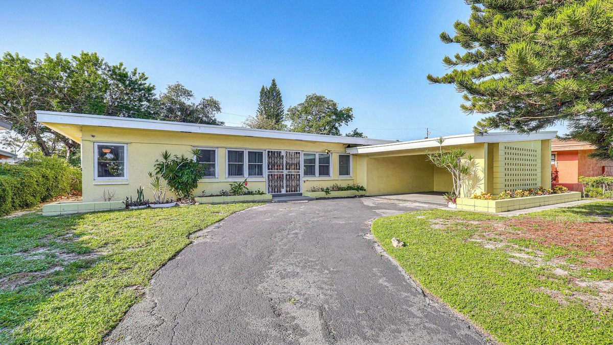 Miami Gardens House | Game Day Made Easy: Home 3 Mi to Hard Rock Stadium