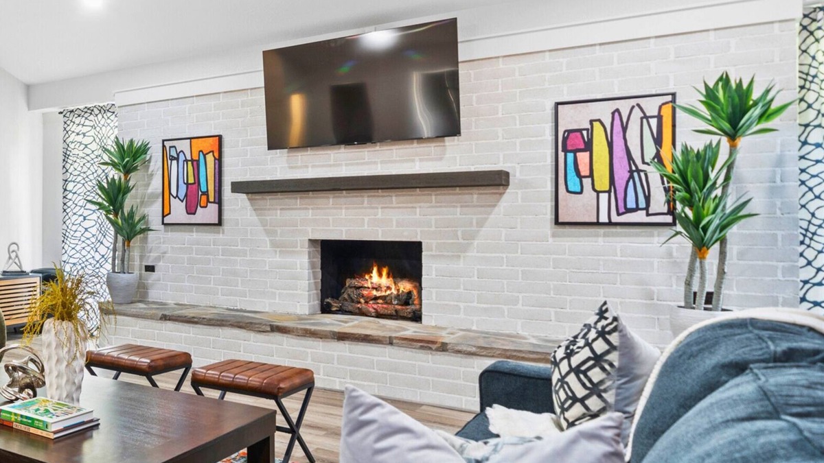 Piney House | Game Room | Karaoke | Lakefront | Sleeps 15