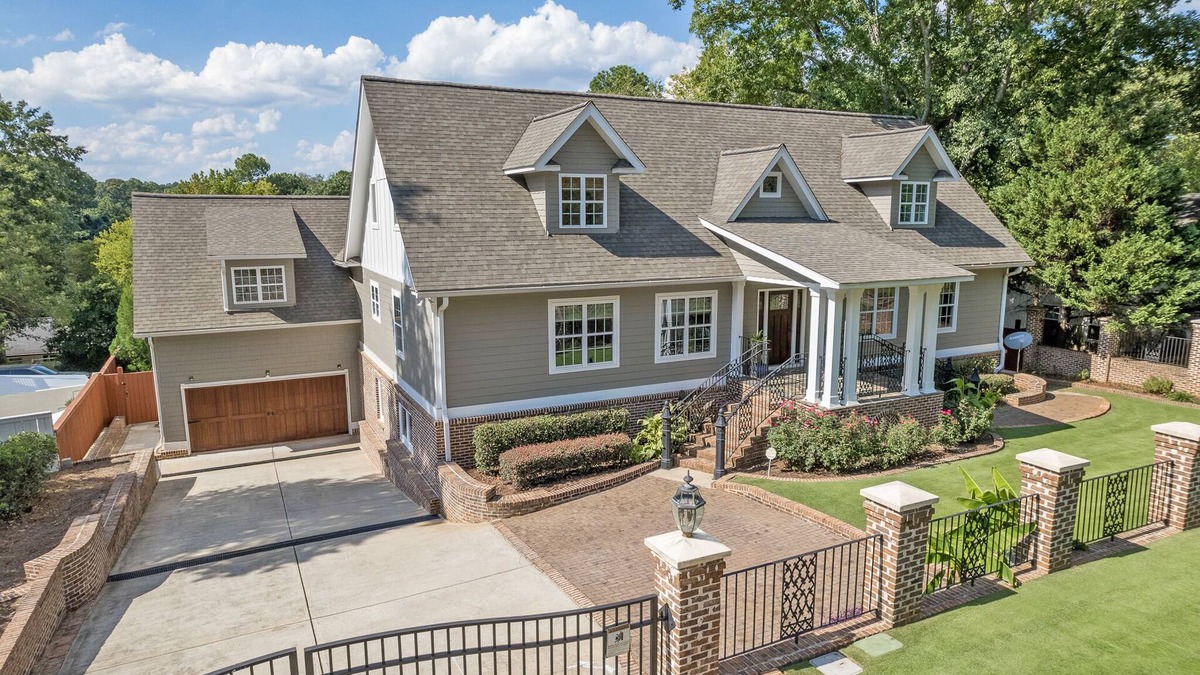Athens House | Gameday 5 Points Fortson Drive Home