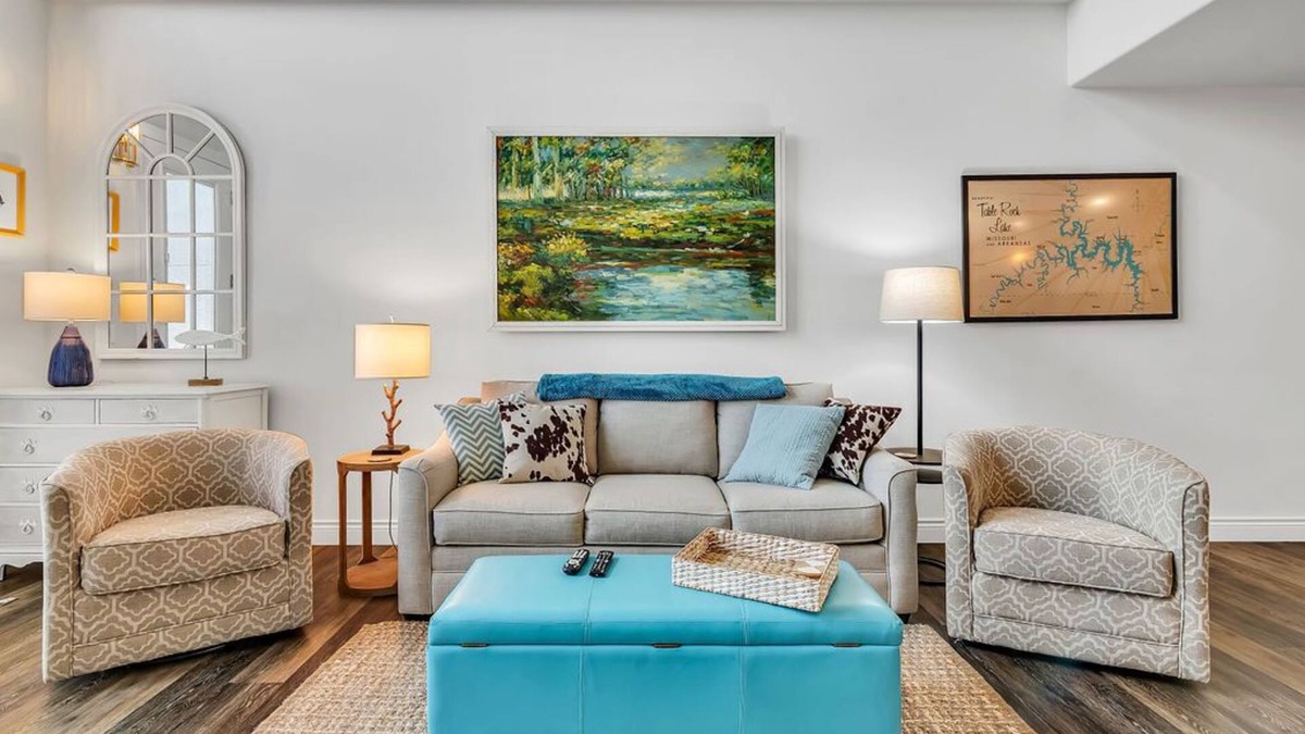 Indian Point Condo | Games, Gorgeous Lake Views, Private Deck, Bunk Bed, Near Silver Dollar City, Free Daily Fun!
