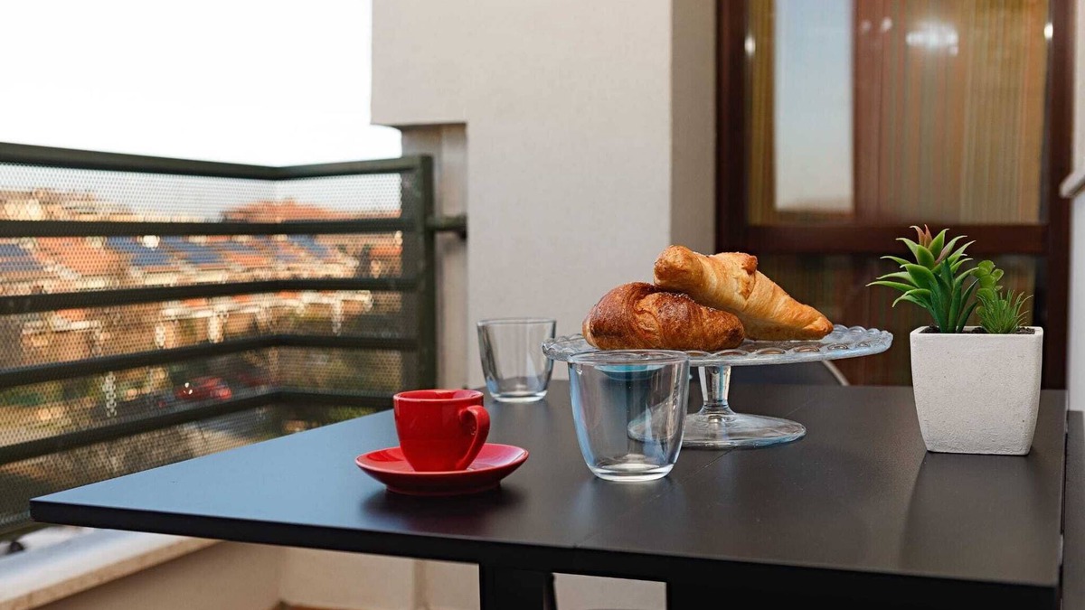 San Faustino-Madonnina-Quattroville Apartment | Ganden's Flat - One Bedroom Apartment, Sleeps 3