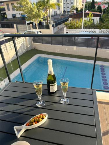 Grao de Gandia Apartment | Gandia Playa Moderna - nuevo con piscina y parking, 2 banos, playa 300 m, grau 300 m