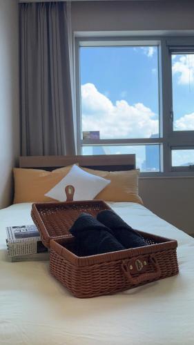 Yeoksam Apartment | Gangnam rooftop workation