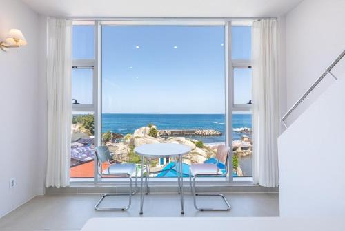 Jumunjin-eup Villa | Gangneung Sodol23 Poolvilla