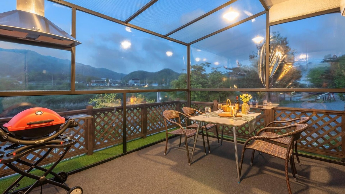 Gapyeong House | Gapyeong Dangdangi Pet Poolvilla Blue