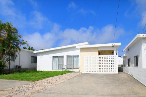 Okinawa Villa | Garage Hotel Okinawa