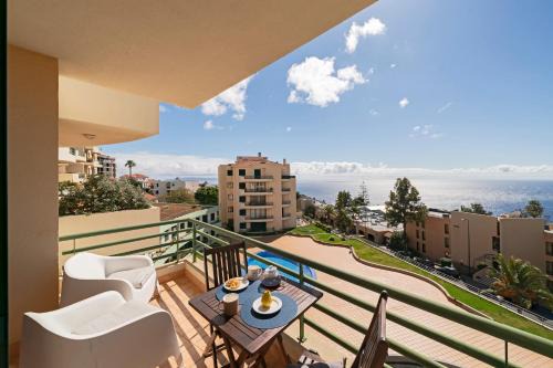 Canico Apartment | Garajau IV by An Island Apart