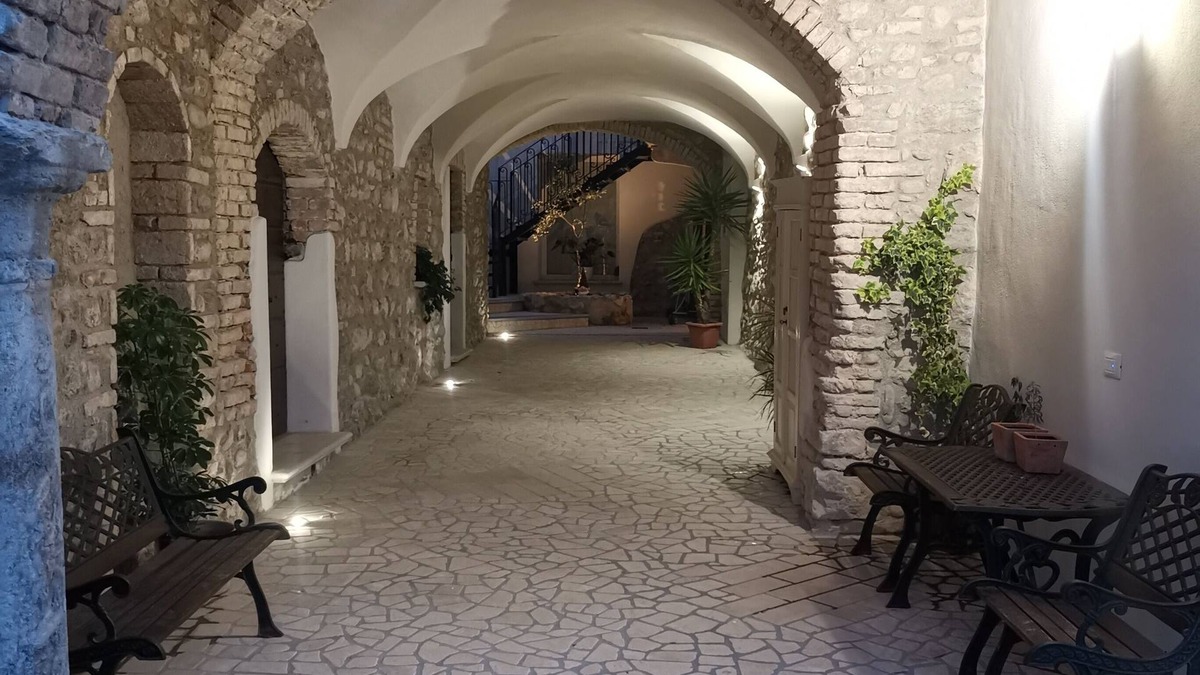 Raffa Apartment | Garda Lake, Puegnago del Garda, Raffa historical center