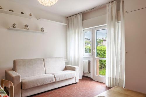 Bogliaco Apartment | Garda - Lakefront Residence Pool - by Host4U