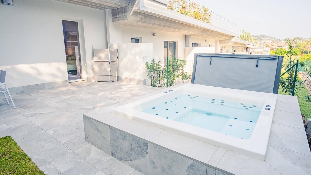 Monte Apartment | Garda Luxury Suite - Italian Homing