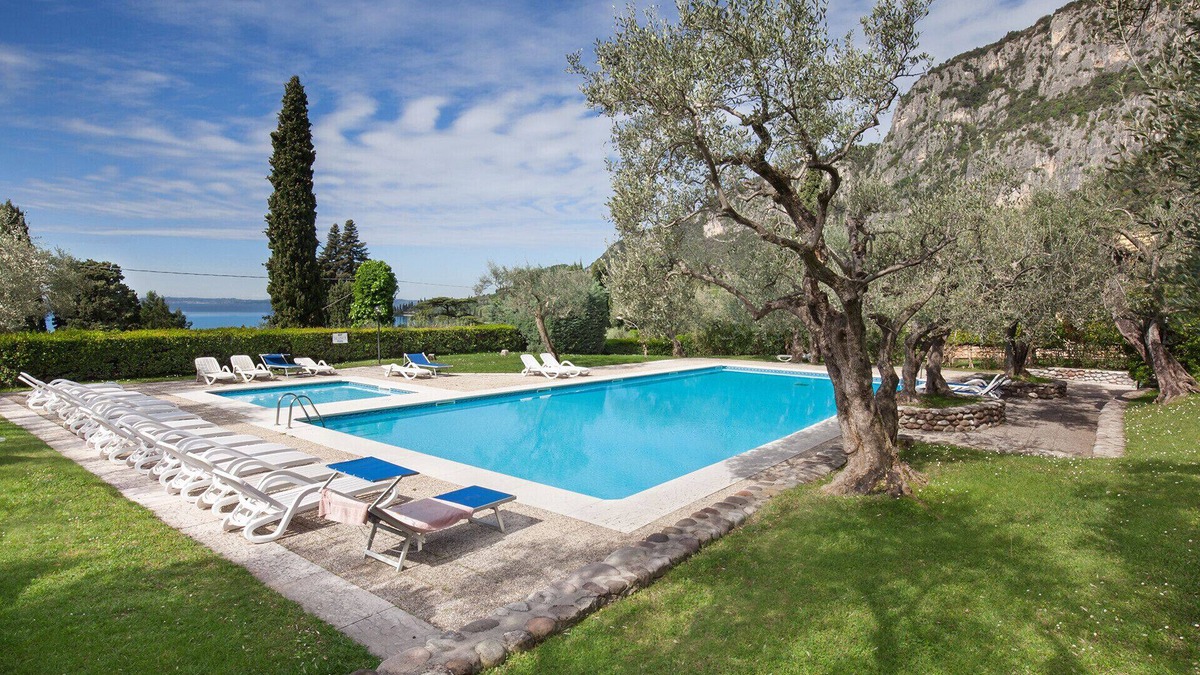 Corno Apartment | Garda Relax - apartament with swimming pool