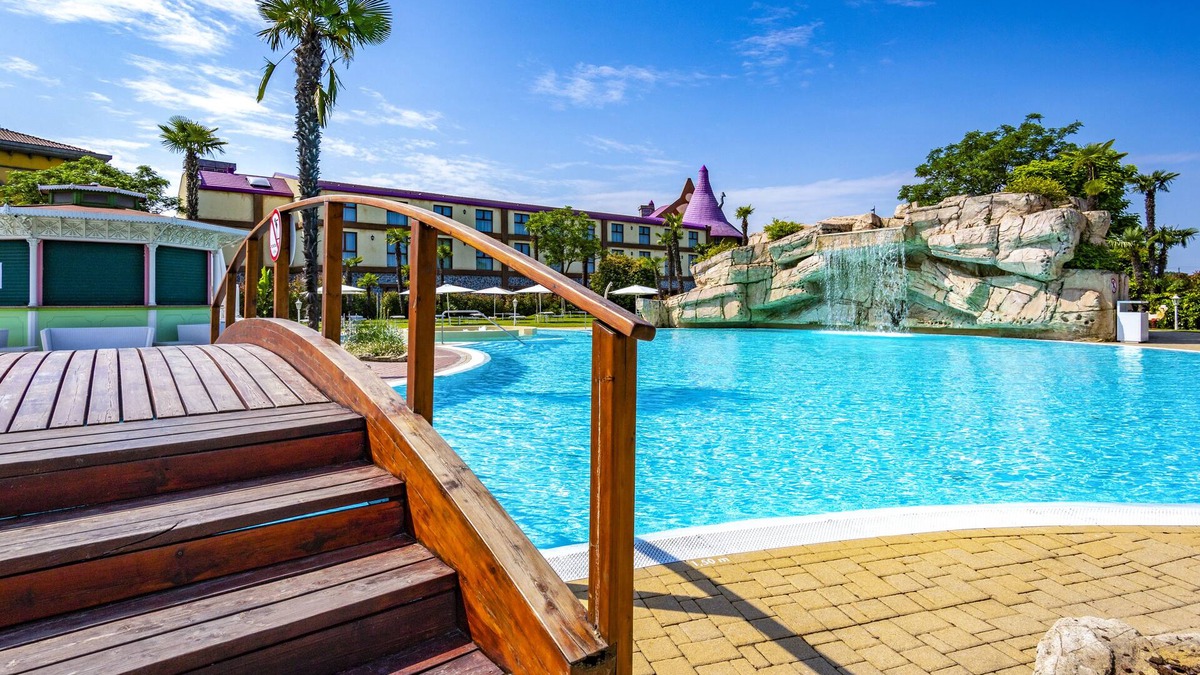 Cavalcaselle Hotel | Gardaland Magic Hotel