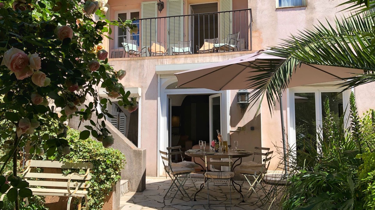 Antibes Old Town Apartment | Garden Apartment In Heart Of The Old Town