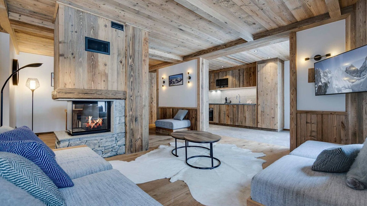 Le Fornet Apartment | Garden Apartment Near Fornet Slopes - Cozy, Modern, Ski Storage, Parking