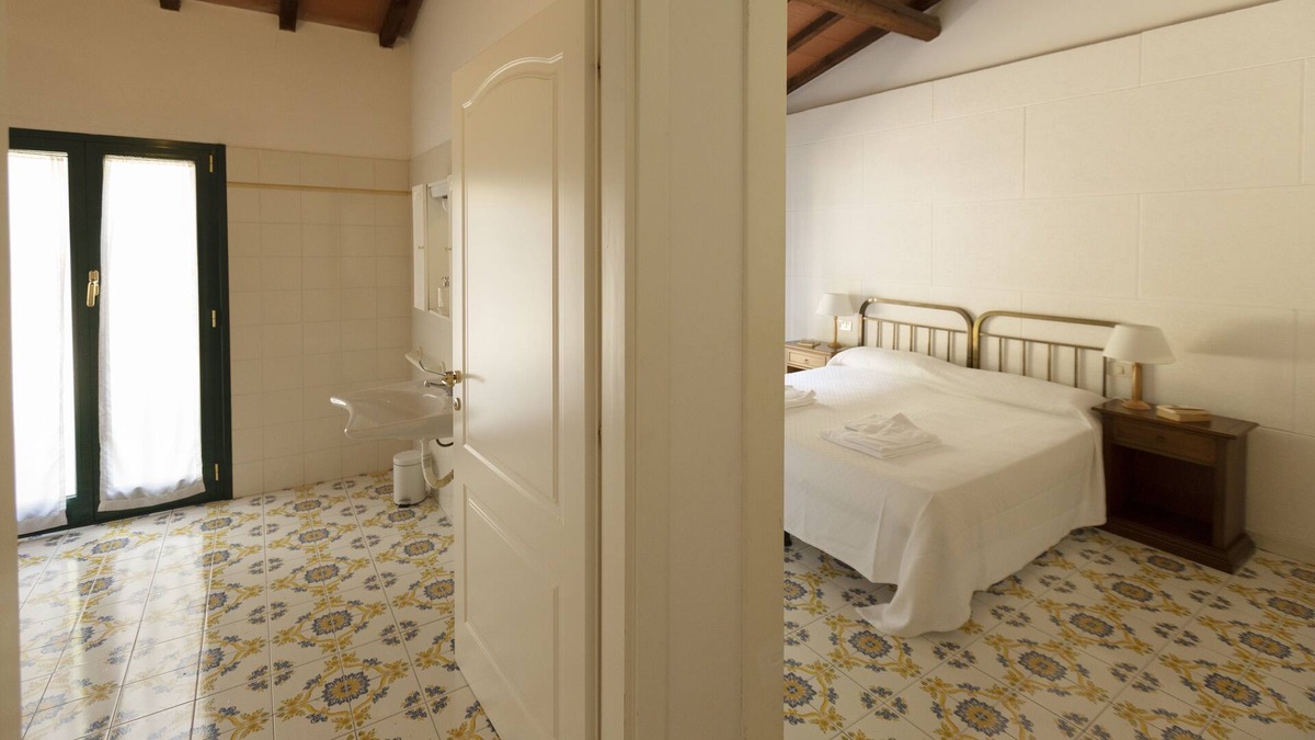 Grosseto Apartment | garden apartment NEXT FLOWER GALLERY D