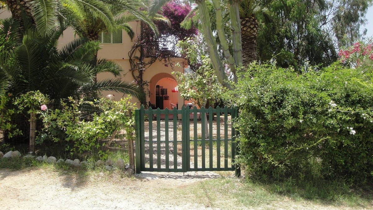 Parghelia Apartment | garden apartment with sea view