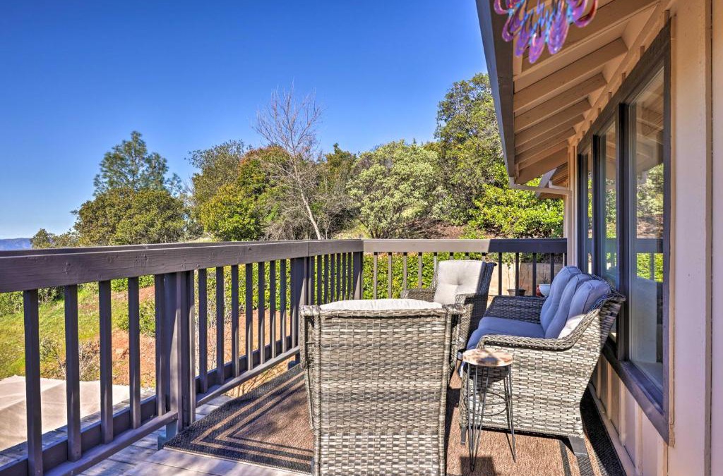 Sonora House | Garden, Balcony and Scenic View Sonora Hideaway!