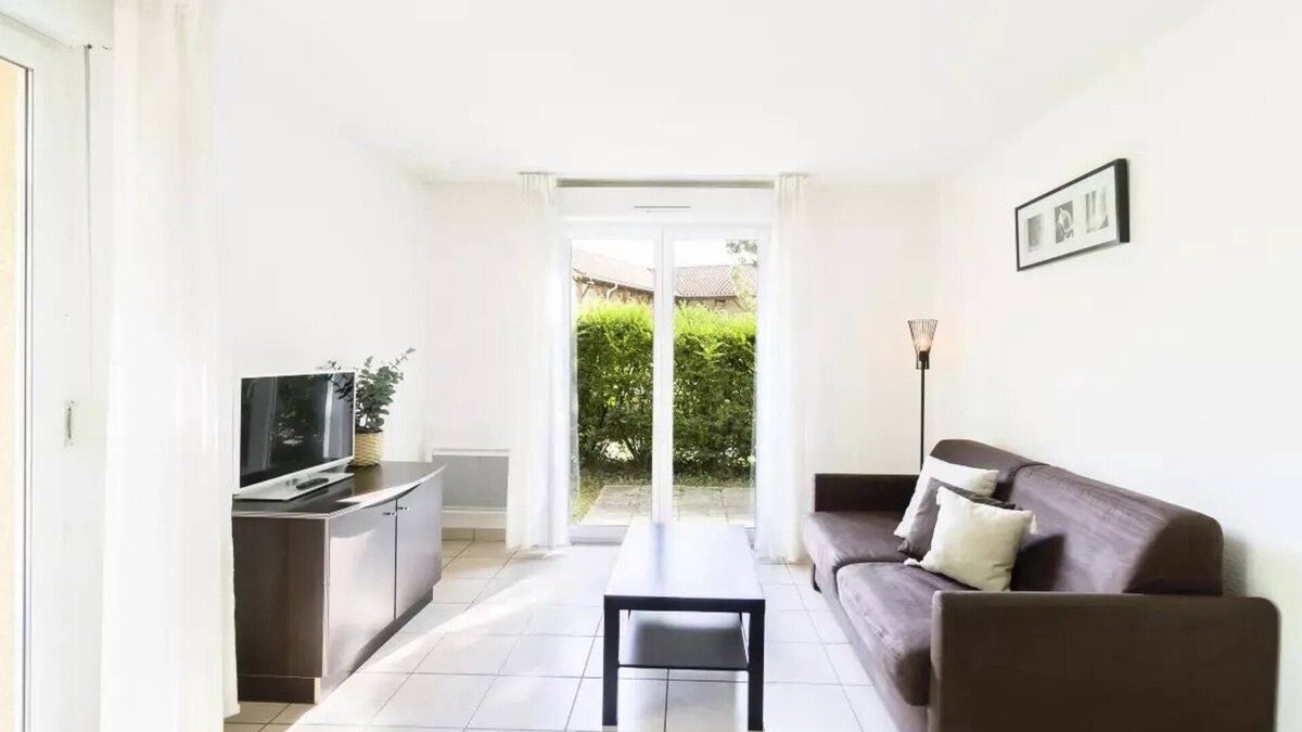 Marcy-l'Etoile Apartment | Garden & City Lyon Residence - Marcy l'Etoile * - 2 rooms 2 people