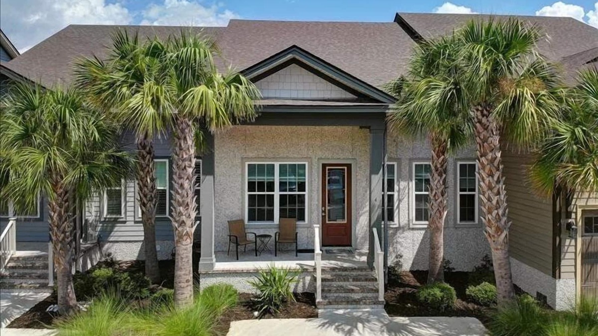 Jekyll Island House | Garden Cottage 70 Island Time Cottage Come stay a while!