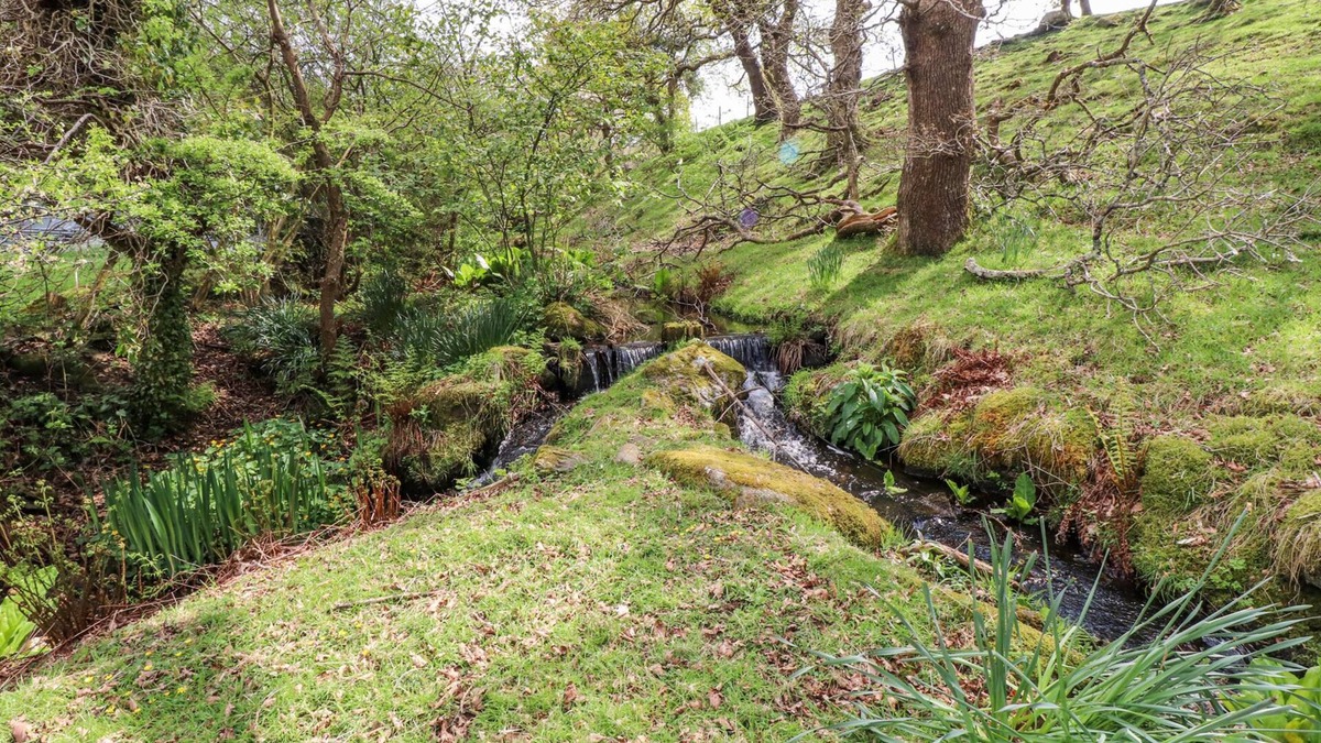 Dolbenmaen Cottage | Garden Cottage