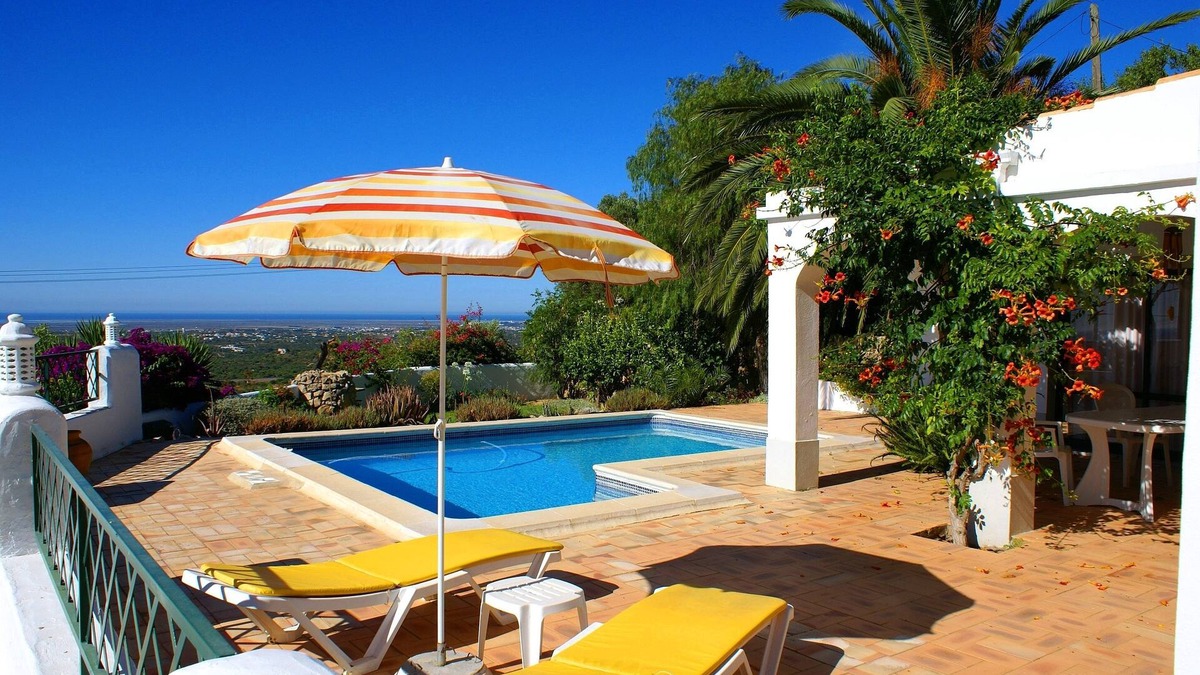 Alcaria Cova Cottage | Garden Cottage of a Country Villa with Pool, Mountain and stunning Seaviews