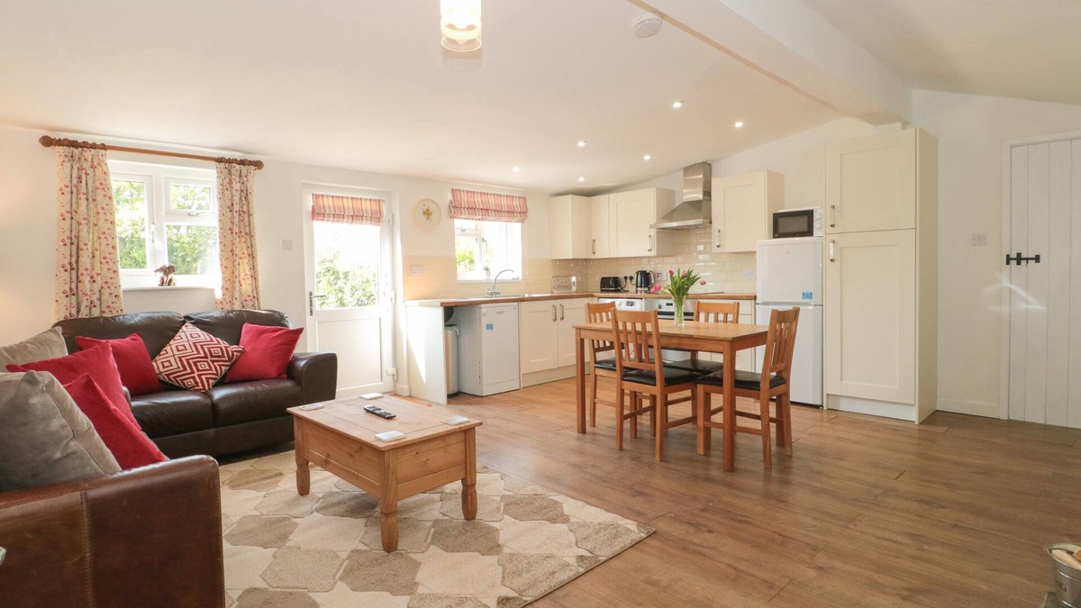 Frome House | GARDEN COTTAGE, RODE FARM, character holiday cottage in Rode