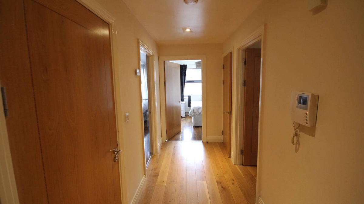 Hillingdon Apartment | Garden Court - 2 Bed Apt