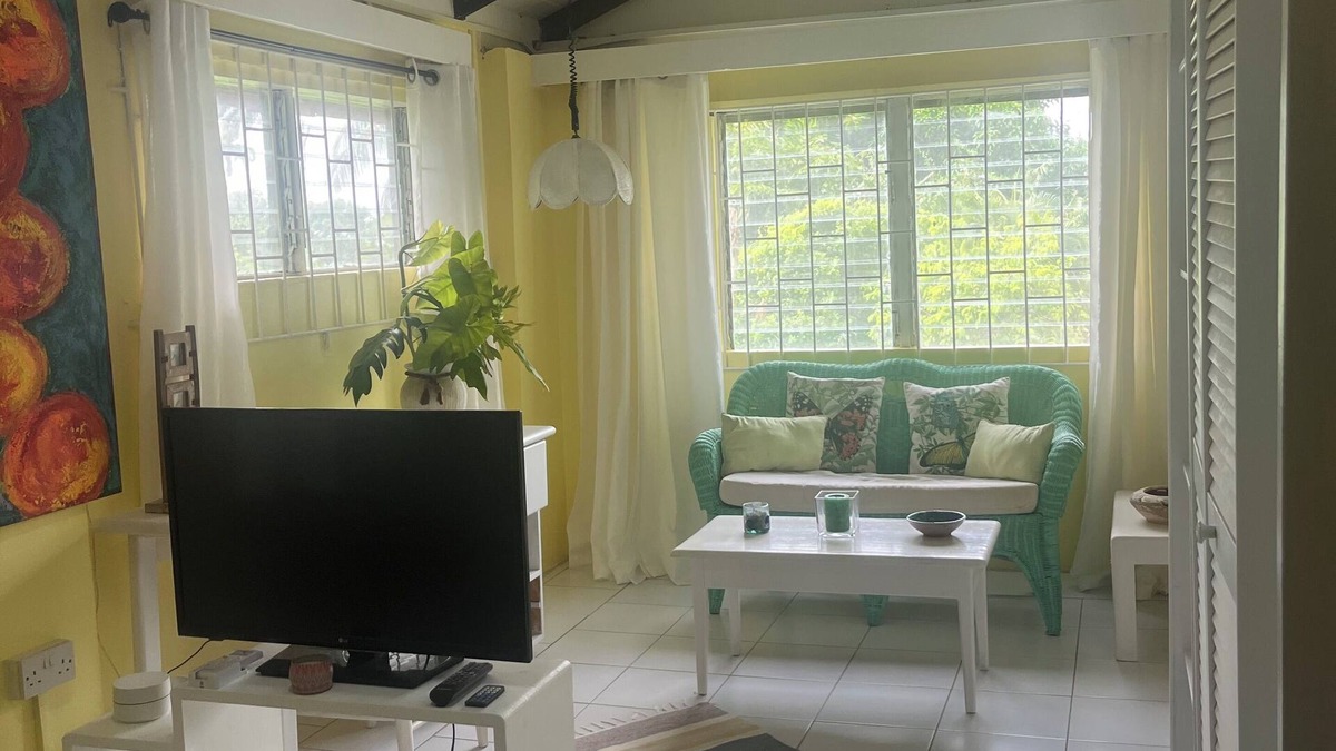 Rodney Bay Cottage | Garden Delight Secret Cottage. Very cosy!