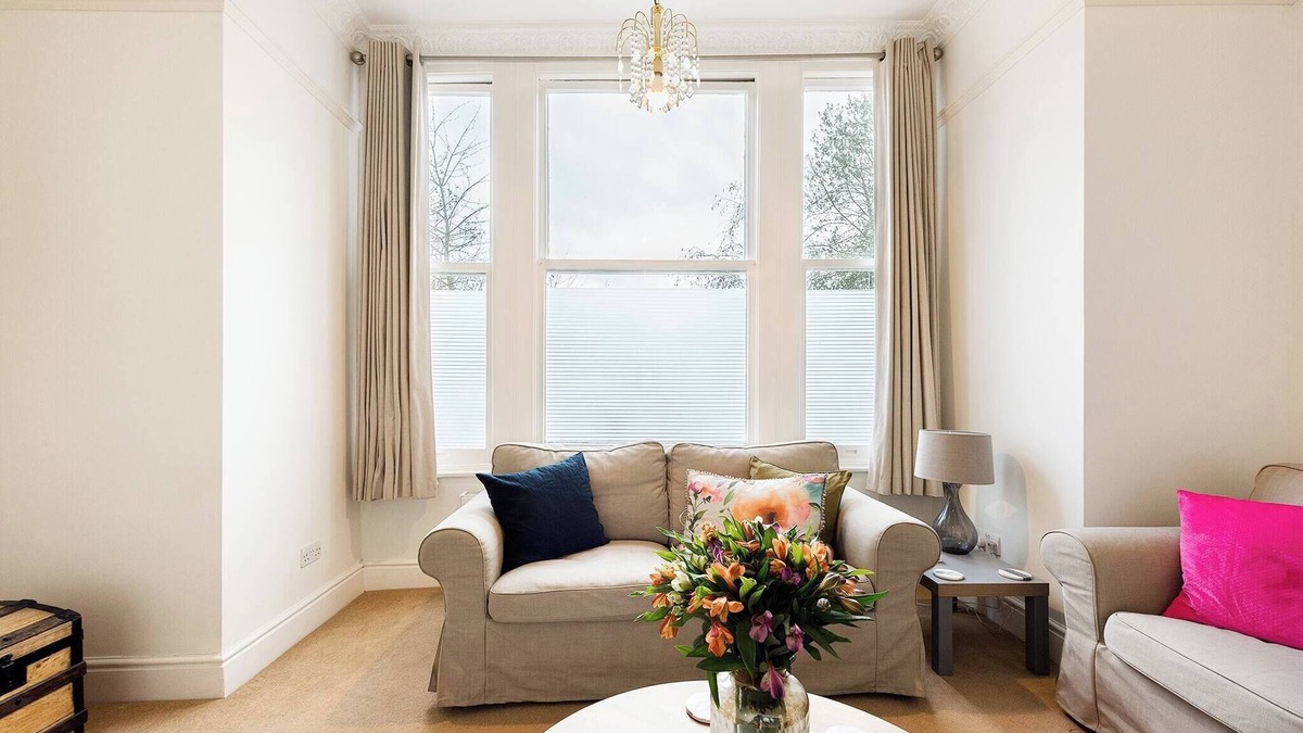 Ealing Apartment | Garden flat near Ealing Broadway