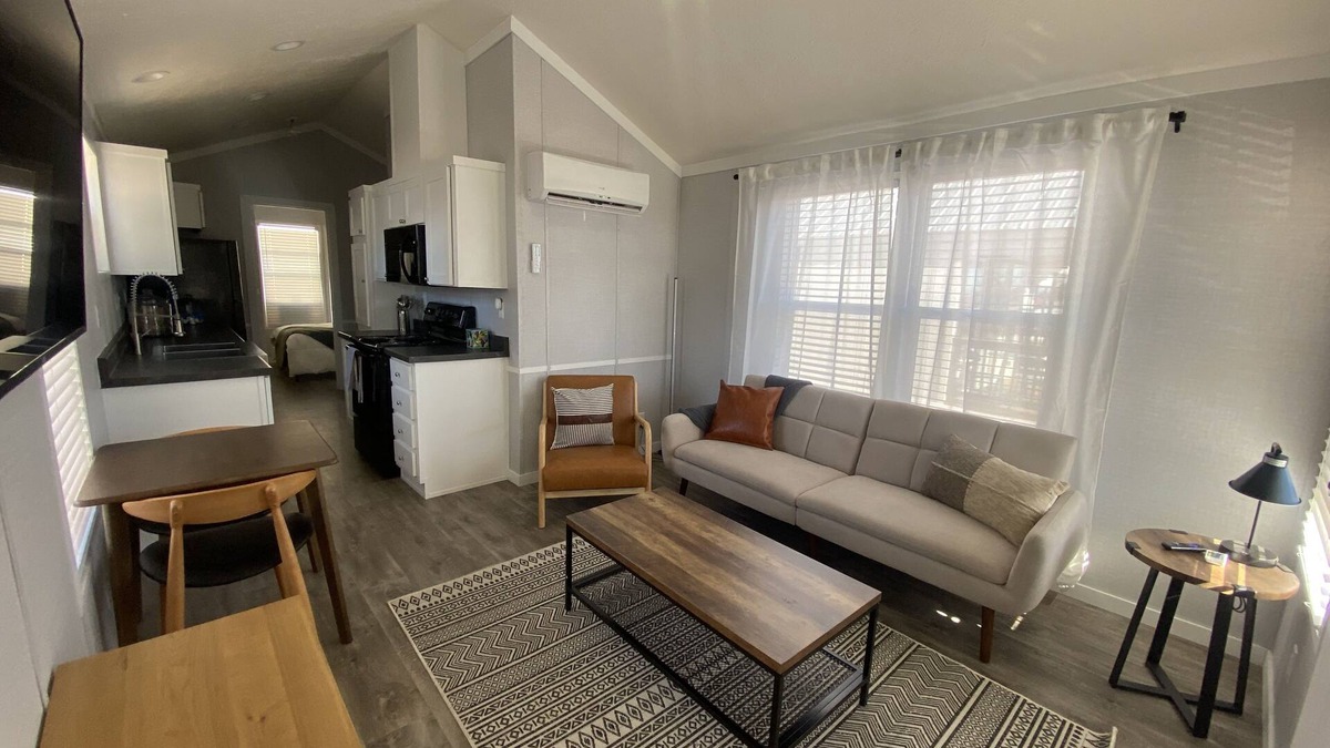 Sierra Vista Cabin | Garden Grove Cottage #1