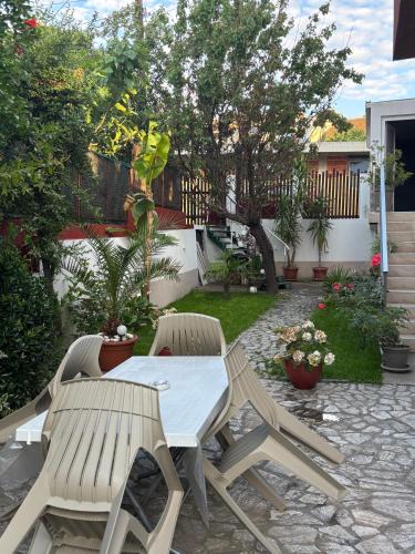 Titov Veles Apartment | Garden Oasis Apartment