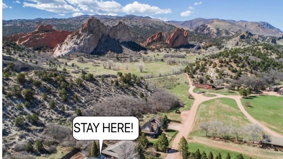 Pleasant Valley House | Garden of the Gods Retreat