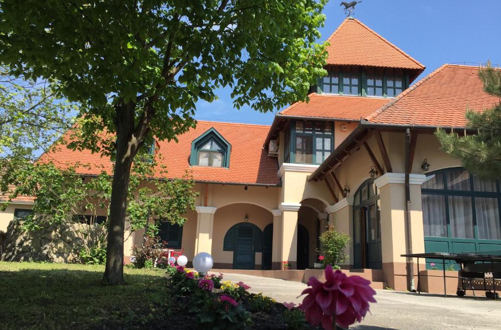 Balatonkeresztur Bed & Breakfast | Garden Panzió