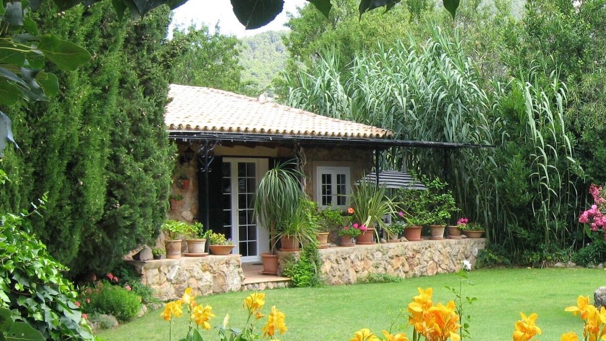 Valldemossa Cottage | Garden studio in lovely groundsnGnGarden Studio in magical settingnnnnn
