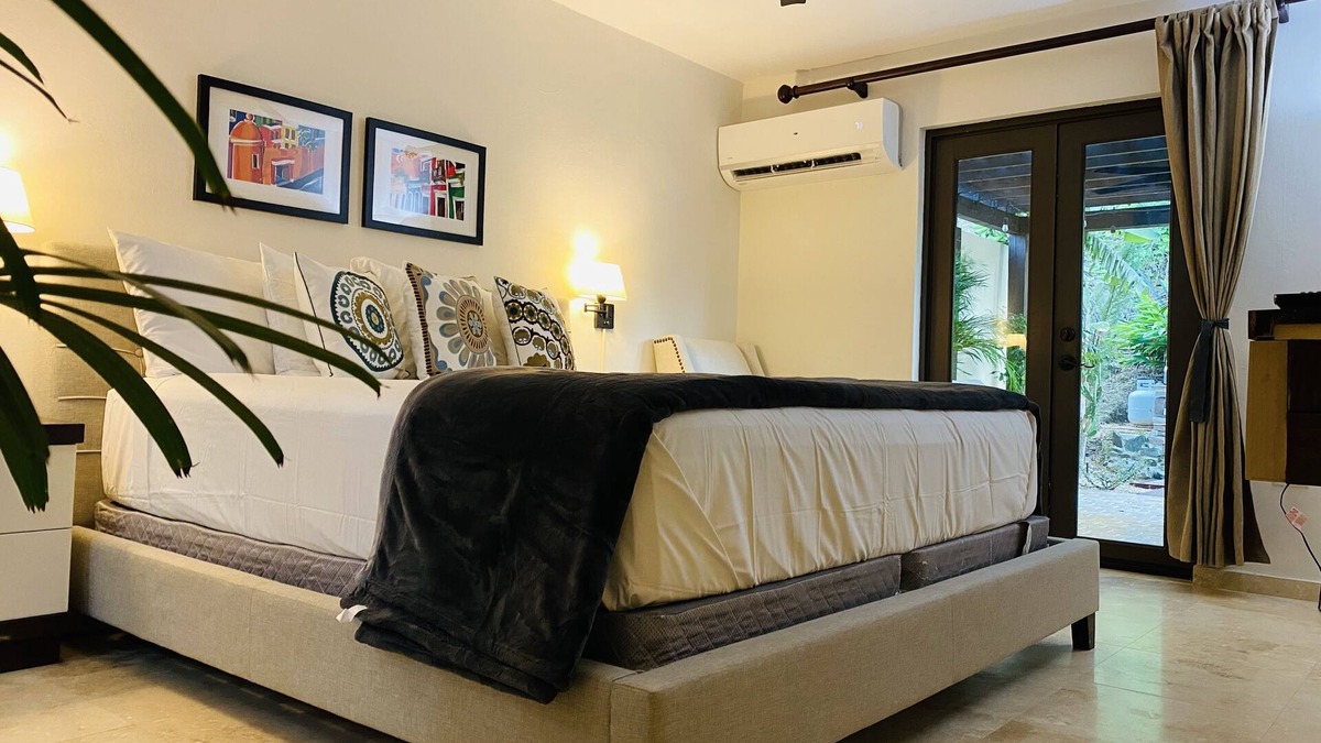 Naguabo House | Garden Suite near the Beach and restaurants!