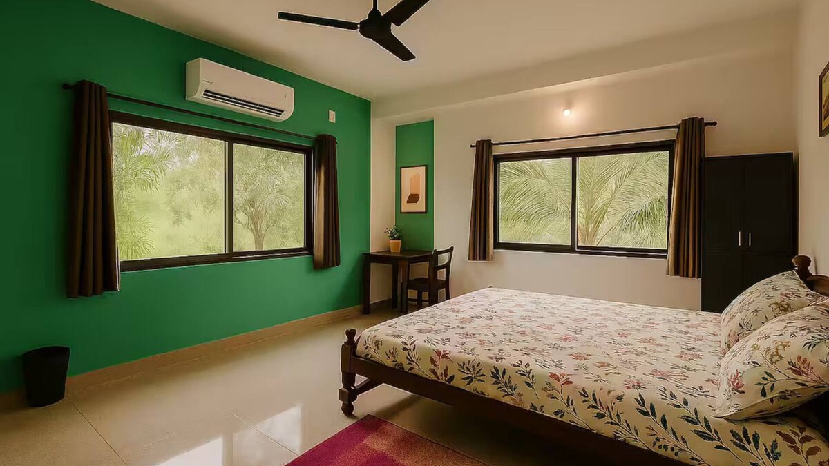 Aldona Bed & Breakfast | Garden-View AC Room in a Villa