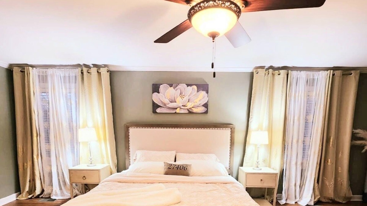 Greensboro House | Gardenscape home minutes to Greensboro Coliseum & High Point Furniture Market