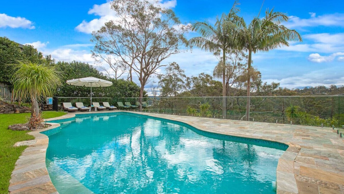 Forestville Apartment | Garigal Retreat with Pool access