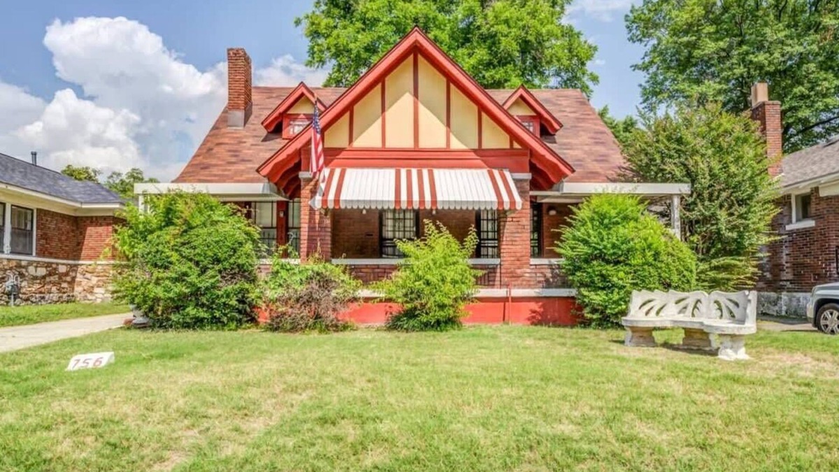Vollintine-Evergreen House | Garland Haven Hideaway Unit A