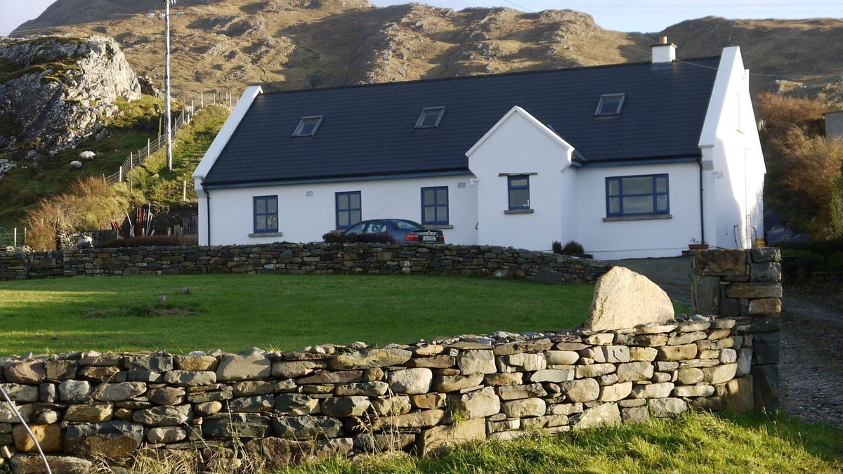 Glassillaun House | Garrat House Lettergesh beach