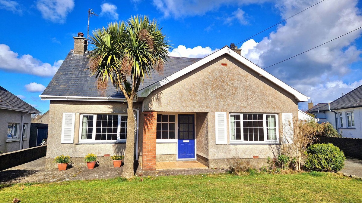Edern House | GARTH, pet friendly, character holiday cottage in Morfa Nefyn