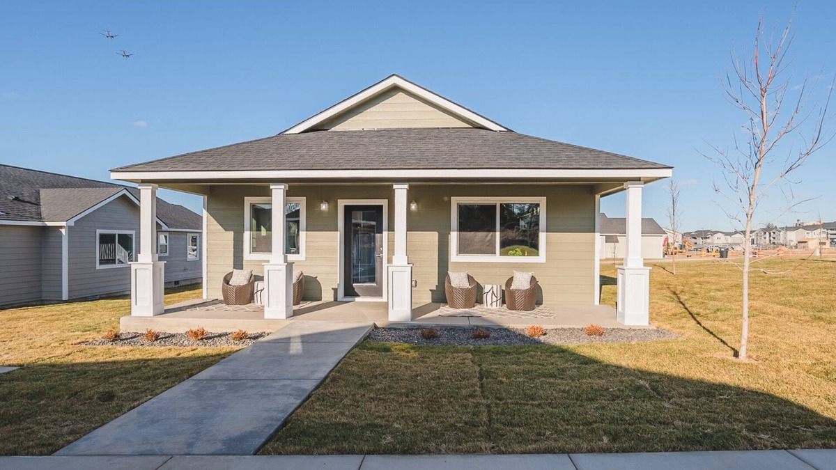 Moses Lake House | Gated 3 BR Escape in downtown Moses Lake