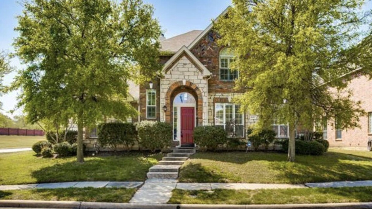 Frisco House | Gated and GUARDED Community