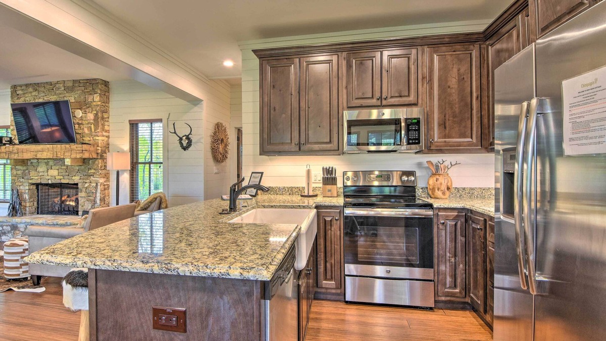 Glenville Cottage | Gated Glenville Cottage: Hike, Fish, & Golf!