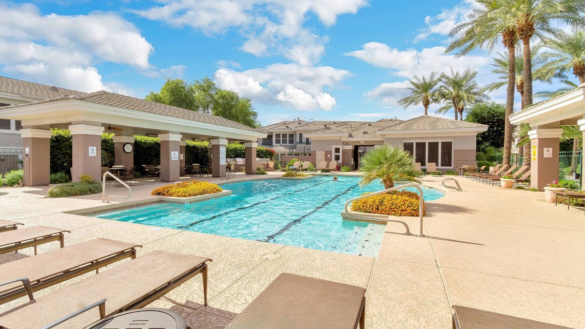 Kierland Condo | Gated Ground Floor w/Heated Pool/Spa/Fitness Room, Garage, Kierland's, Dining/Shopping + Free Golf!