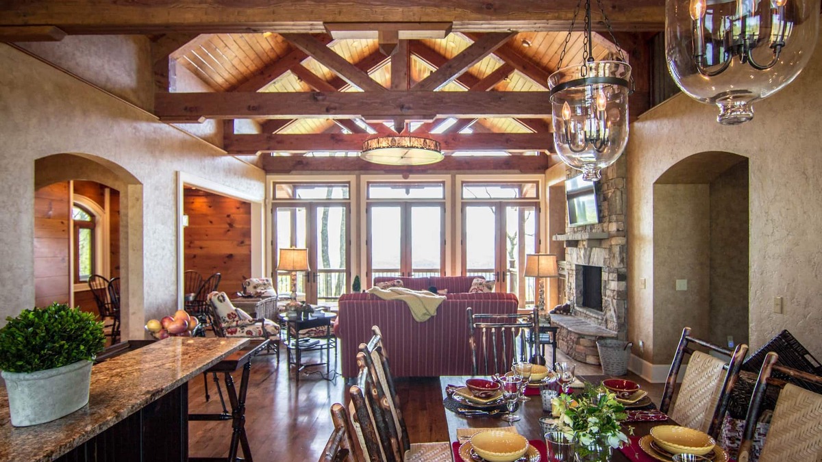 Franklin House | Gated Luxury Lodge - Hot Tub, Mountain Views, Stunning Gardens, Secluded