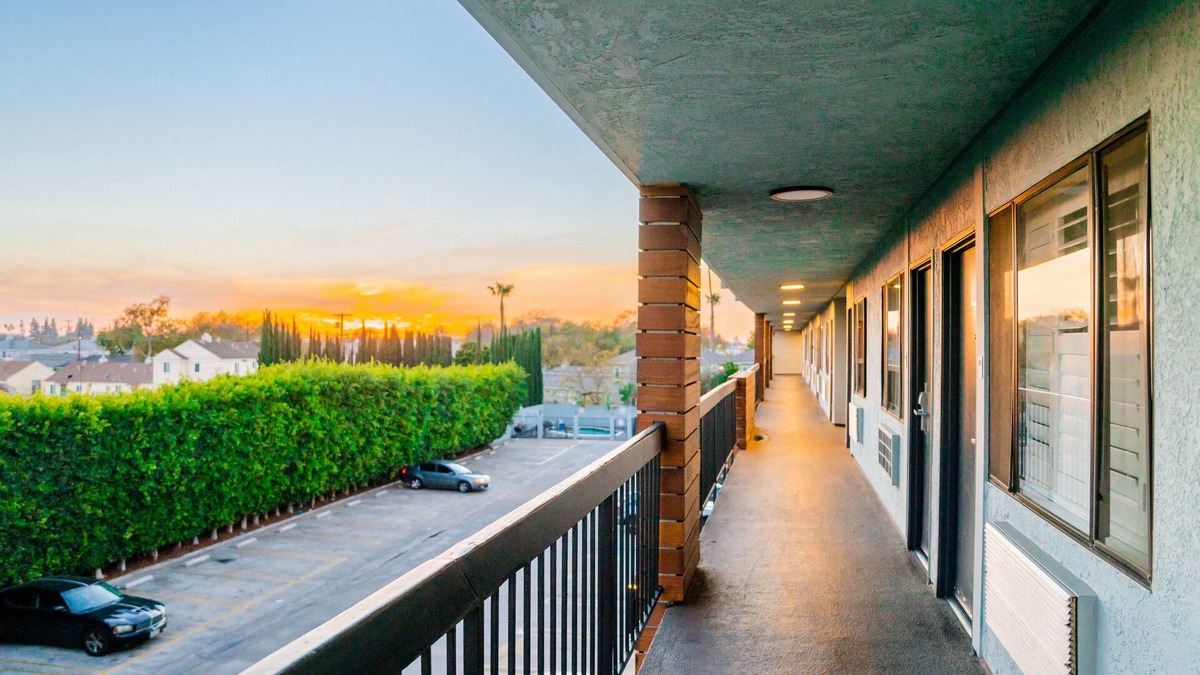 Gardena Hotel | Gateway Inn Gardena