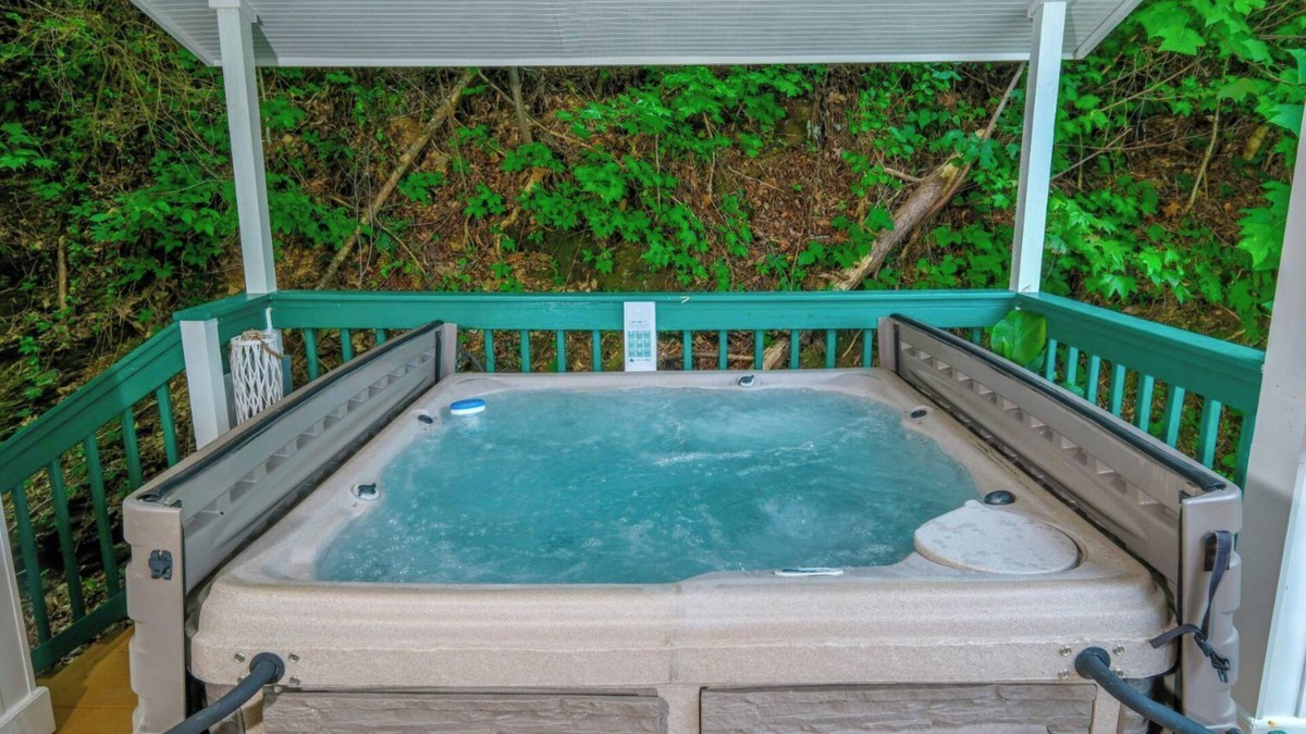 Gatlinburg House | Gateway to Gatlinburg - Close to downtown!