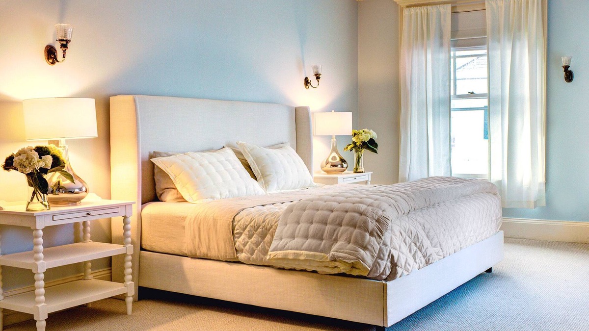 Lenox Hotel | Gateways Inn & Restaurant