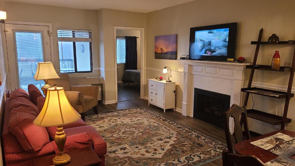Gatlinburg Apartment | Gatlinburg Chateau Condo 506